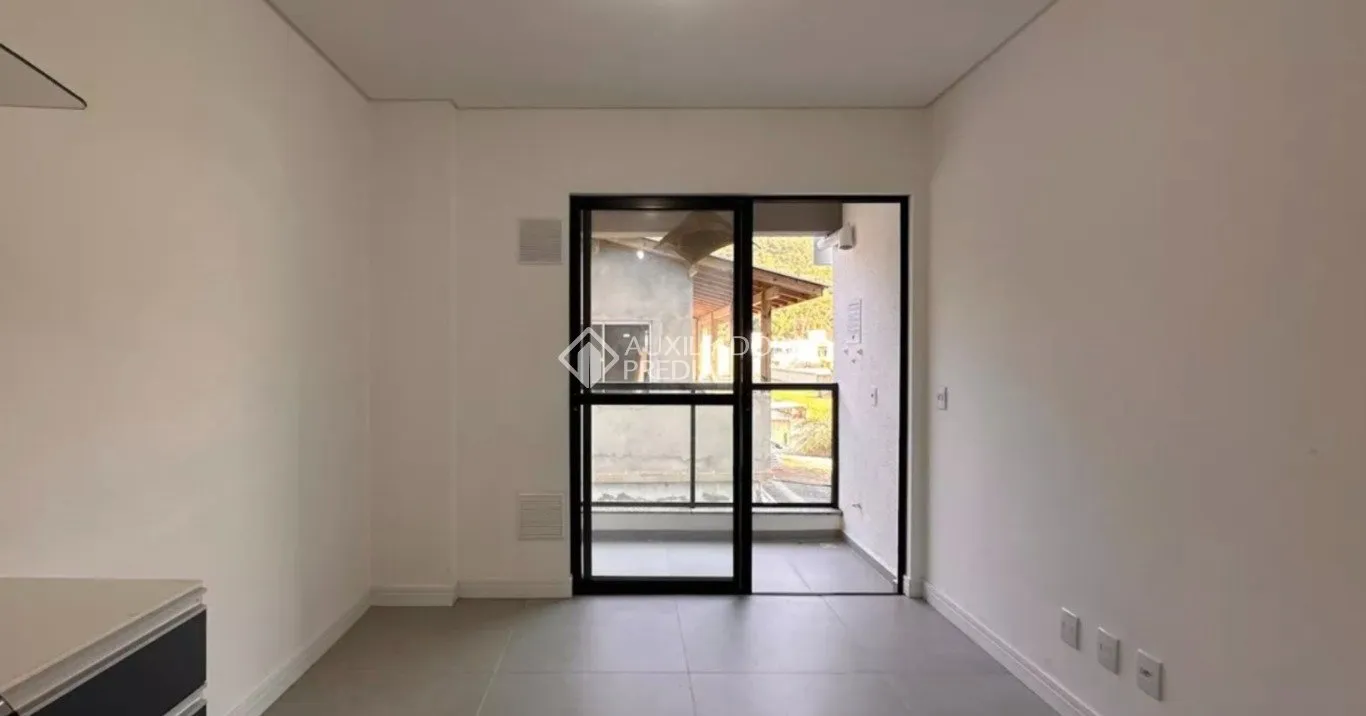 80 m² apartment with 2 bedrooms and 1 parking spot — photo 10