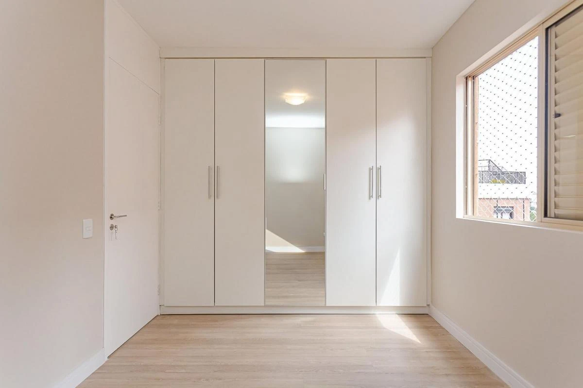 113 m² apartment with 2 bedrooms and enclosed balcony — photo 4
