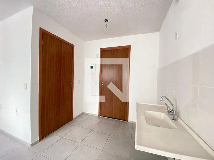 One-bedroom apartment in a building with a pool — photo 30