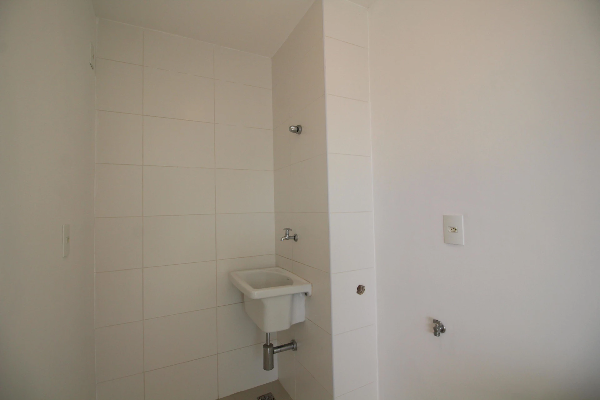 Apartamento de 2 quartos com janelas do piso ao teto — photo 38