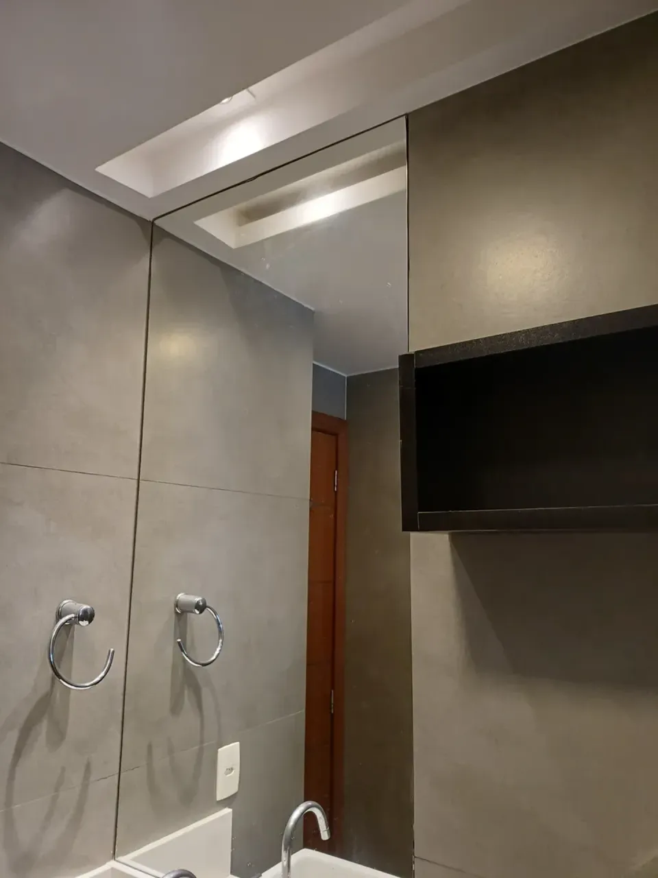 Furnished 2-bedroom apartment with 2 bathrooms — photo 16