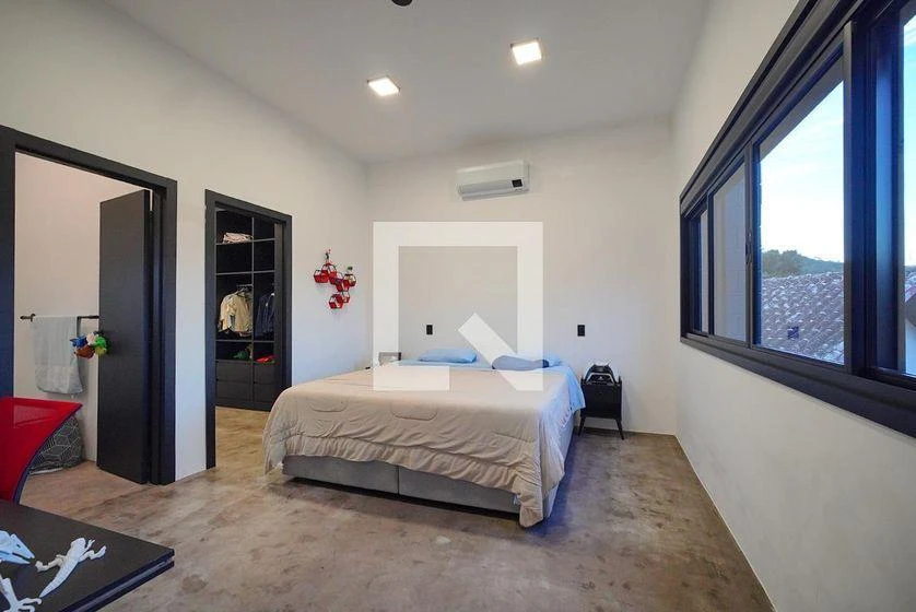 Mountain view in a 5-bedroom house, 330 m² — photo 12