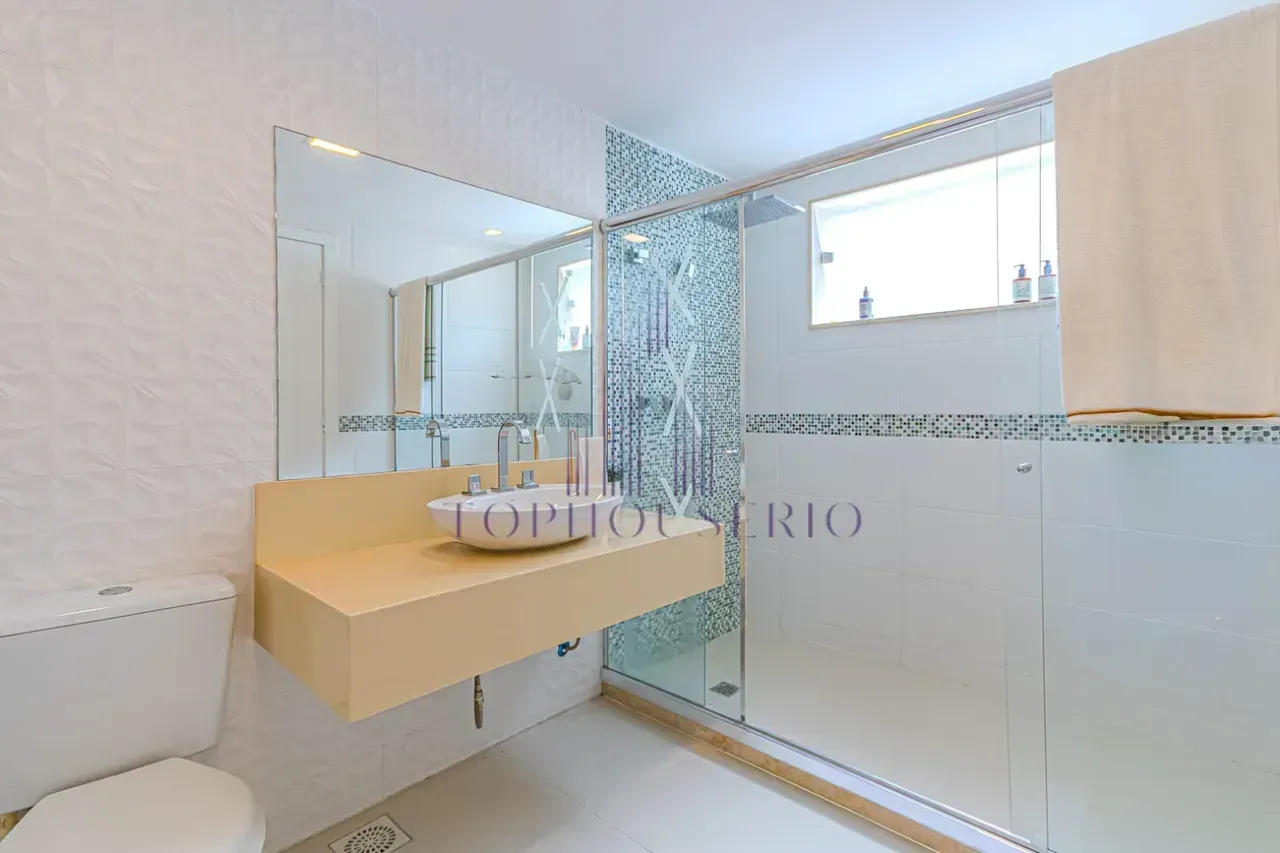 Casa com 4 quartos, 5 banheiros e vista para as montanhas — photo 40