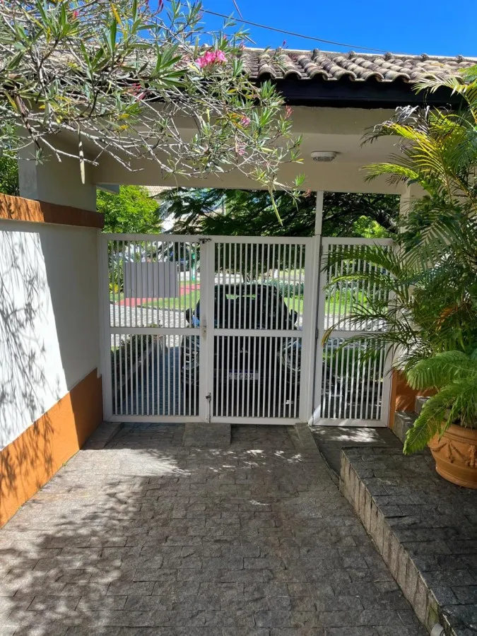 Washing machine in a 4-bedroom house, 590 m² — photo 23