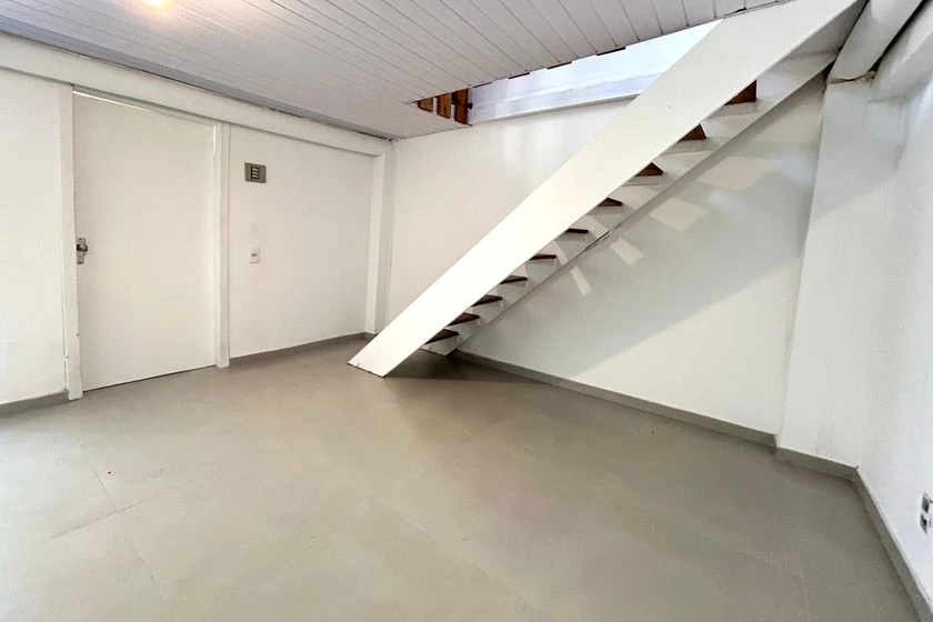 1-bedroom apartment with a balcony — photo 11