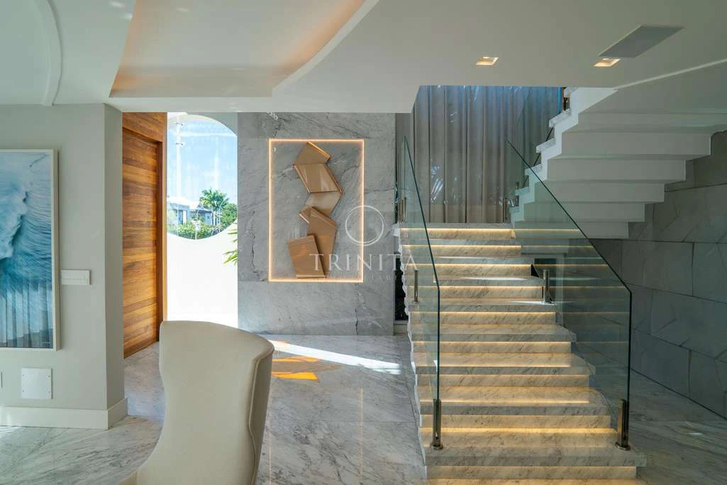 Furnished house with 5 en-suite bedrooms and 10 baths — photo 13