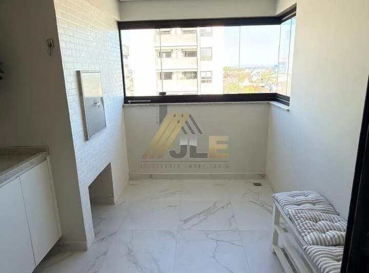 111 m² apartment with 2 bedrooms and a glassed-in balcony — photo 6