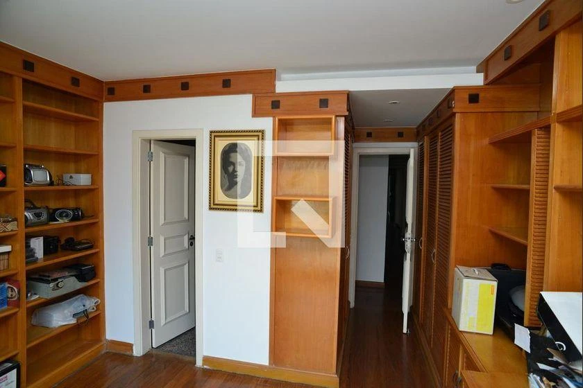 Apartamento de 4 quartos com 215 m² e varanda envidraçada — photo 16