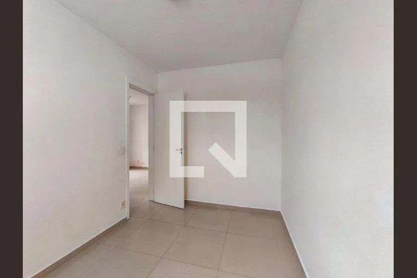 2-bedroom apartment in a building with a pool — photo 22
