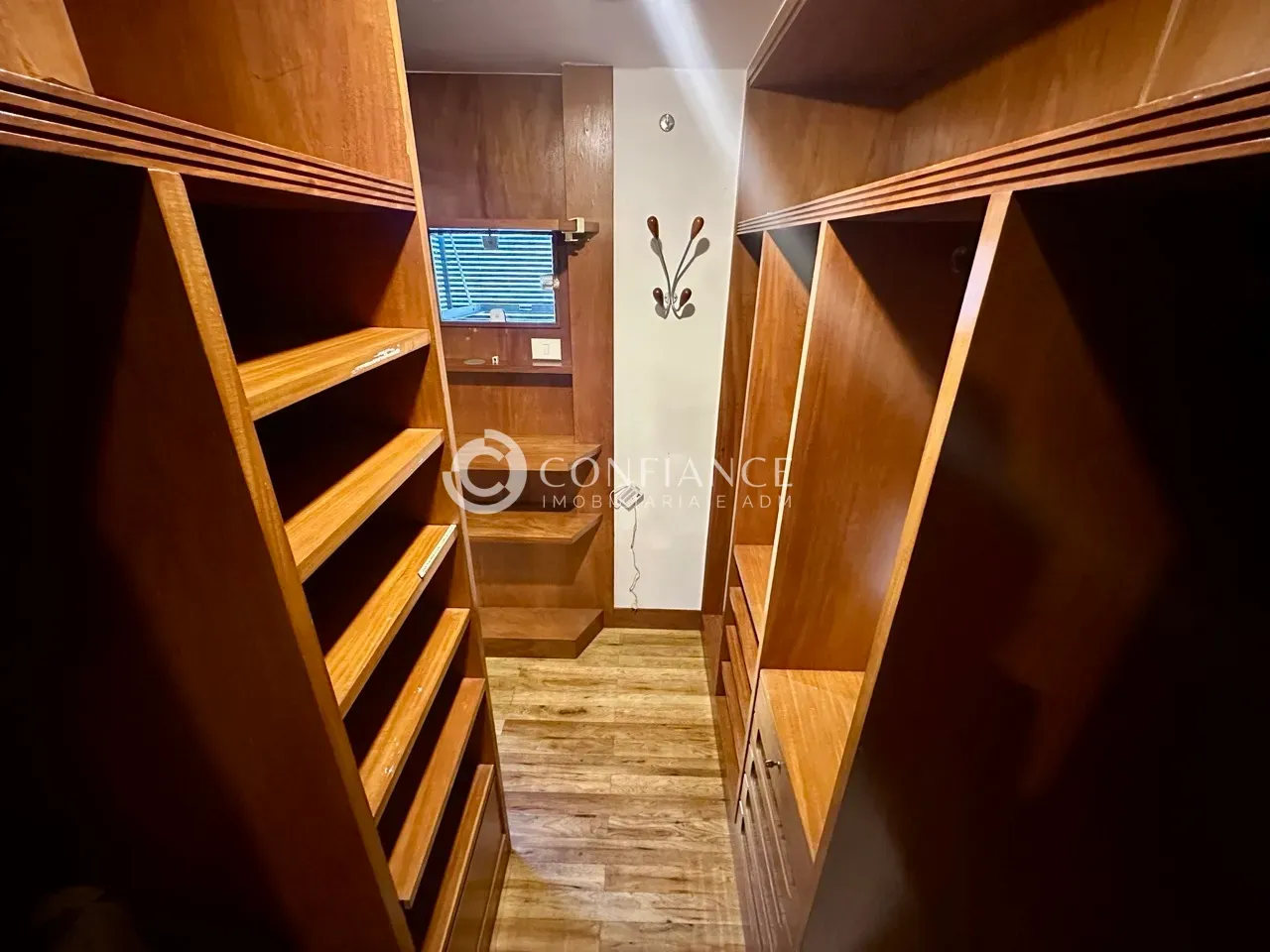 Apartamento de 230 m² com 2 quartos e armários embutidos — photo 28