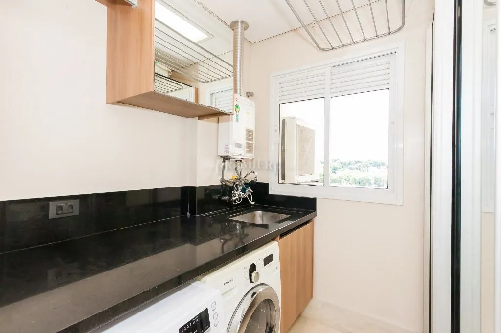 Furnished 158 m² apartment with 3 bedrooms and 5 bathrooms — photo 17