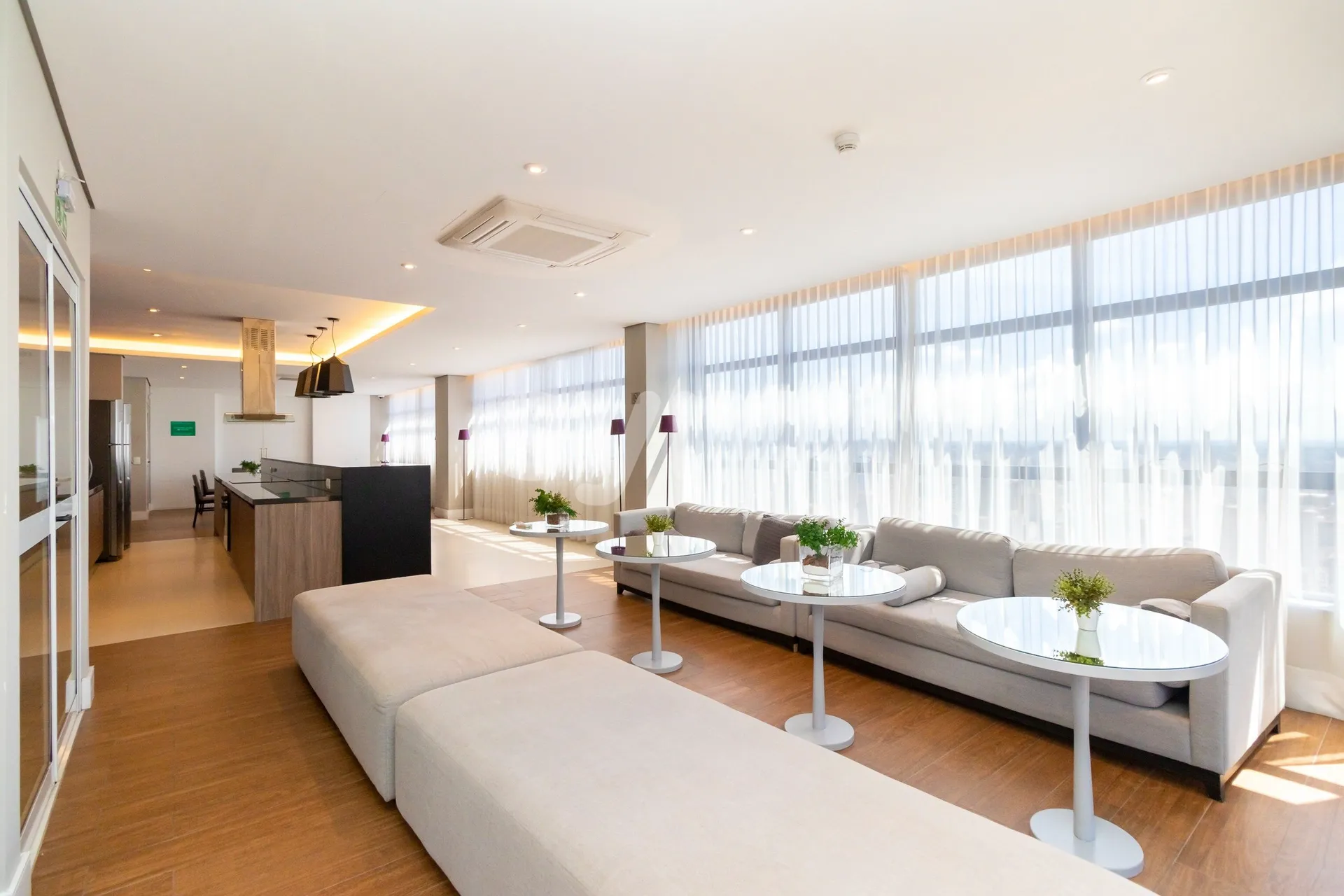 Furnished 2-bedroom apartment with a balcony grill — photo 17