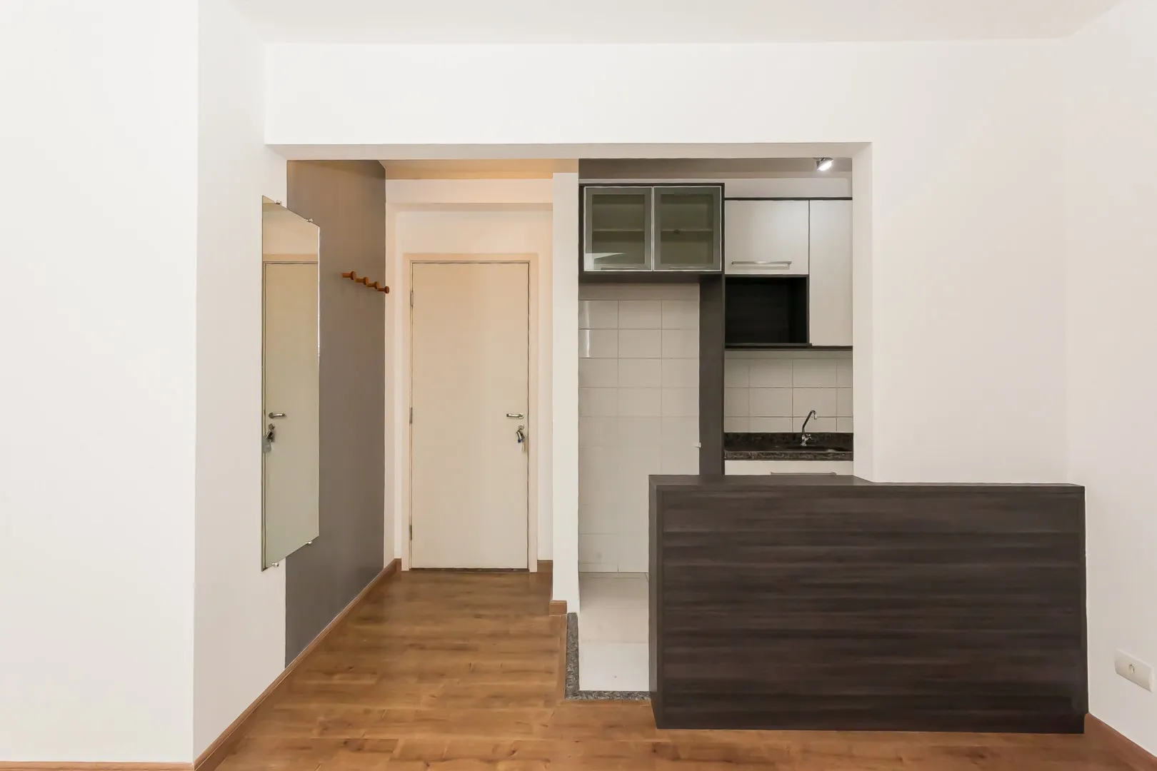 Apartment, 60 m², with wood or laminate floors — photo 26