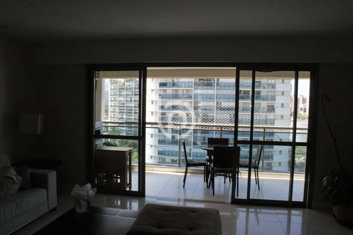 Furnished apartment with a closed kitchen and 4 bedrooms — photo 28