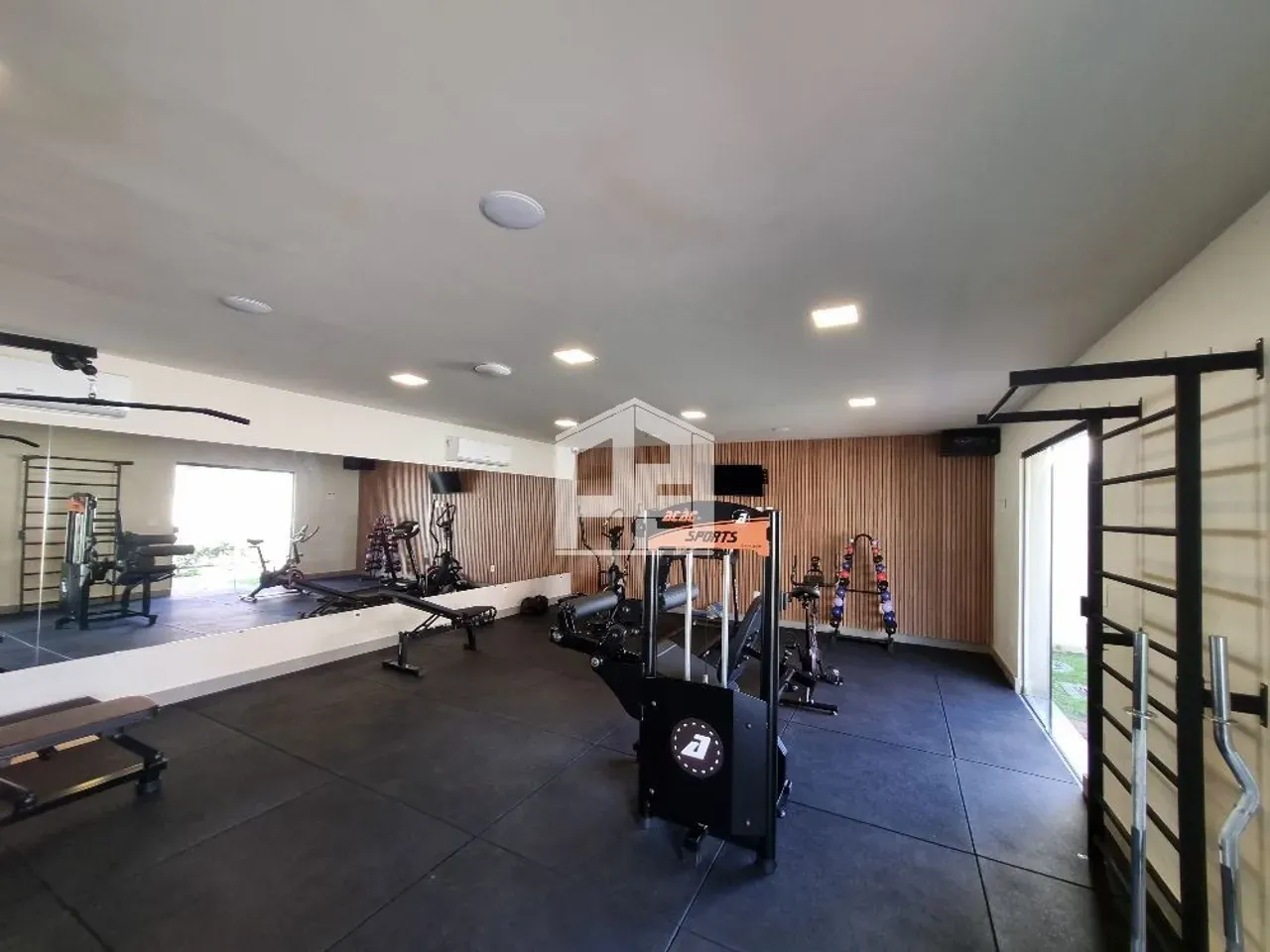 Triplex house with 4 bedrooms and 5 bathrooms, 2 parking — photo 32