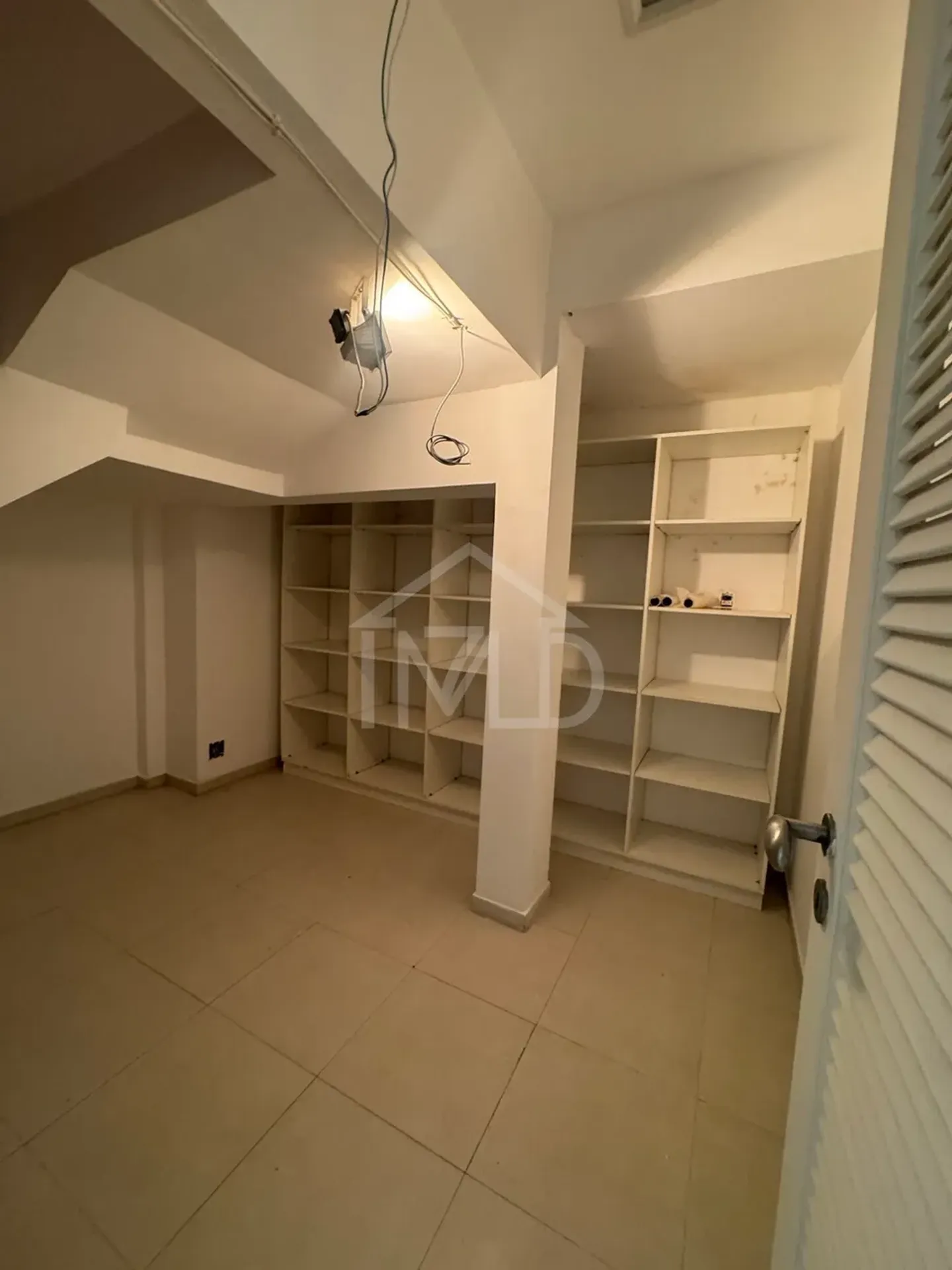 Furnished house with 4 en-suite bedrooms and open kitchen — photo 39