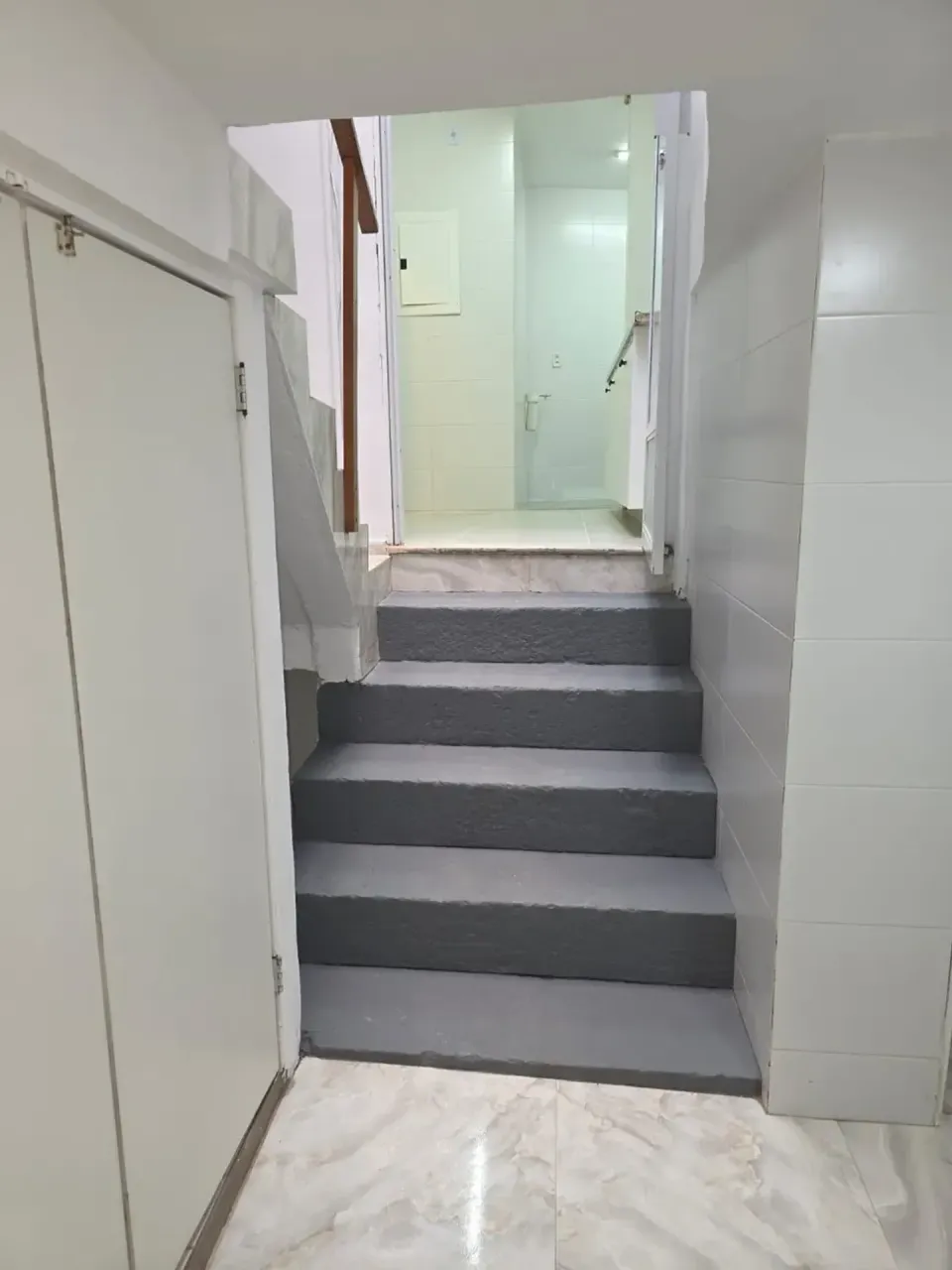 Unfurnished house with 1 bedroom and 2 bathrooms — photo 8