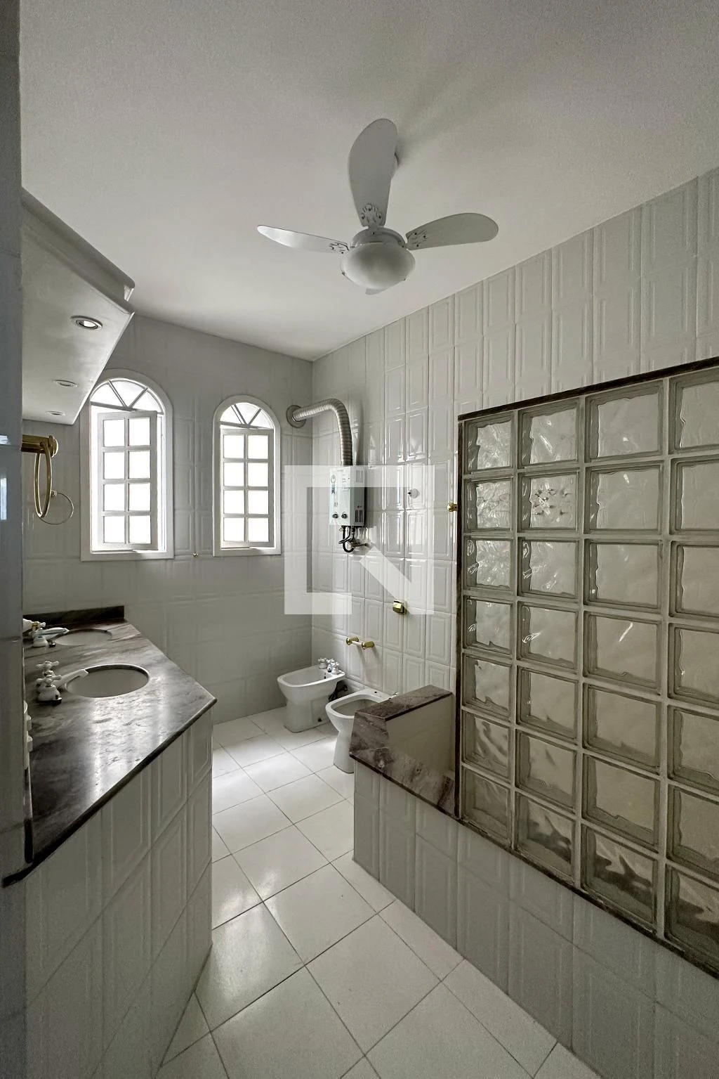 Apartamento com 4 quartos e sala de estar, 3 banheiros — photo 47