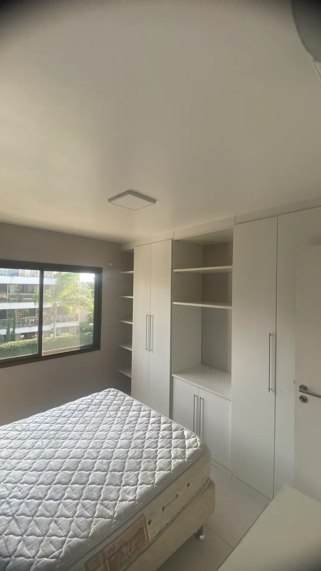 Mountain view in a 4-bedroom apartment, 142 m² — photo 16