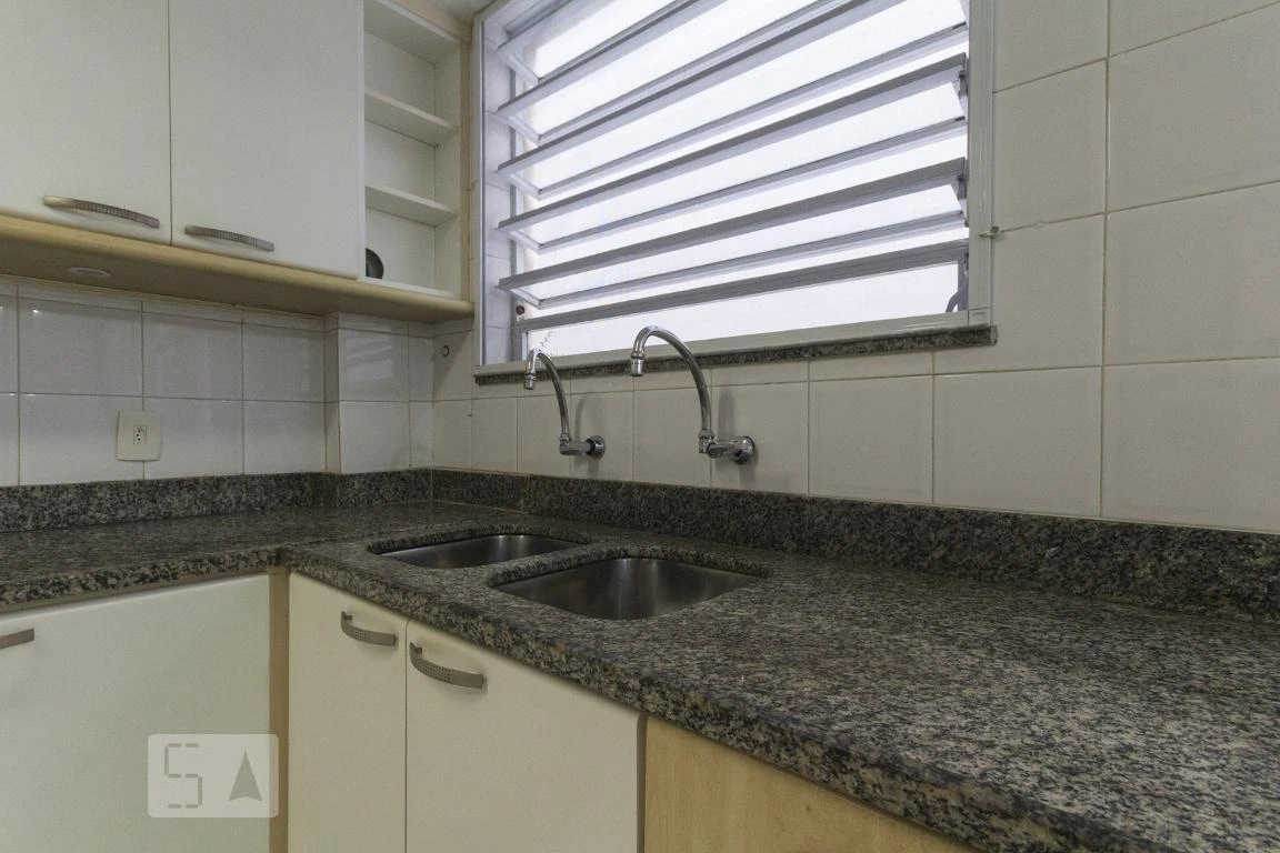 195 m² rental apartment with 3 bedrooms and 2 parking spaces — photo 16