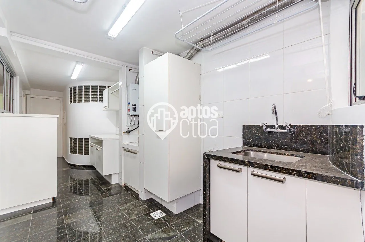 3-bedroom apartment with a home office — photo 7