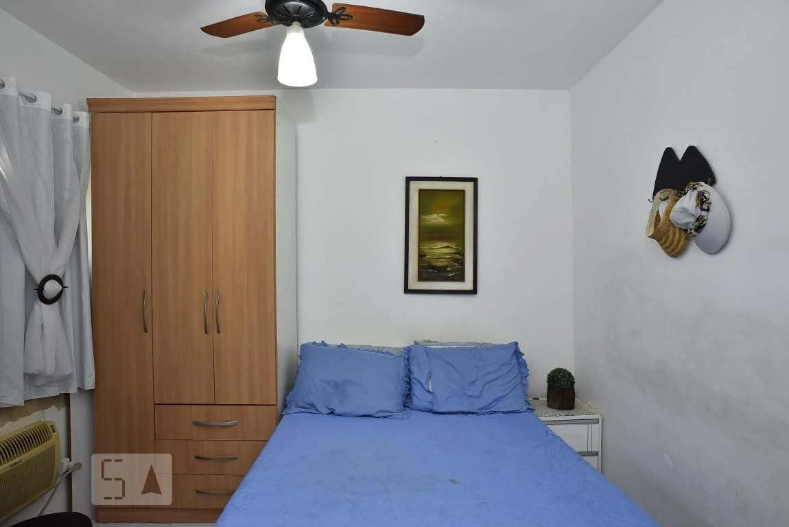 Furnished house with 2 en-suite bedrooms and laundry area — photo 3