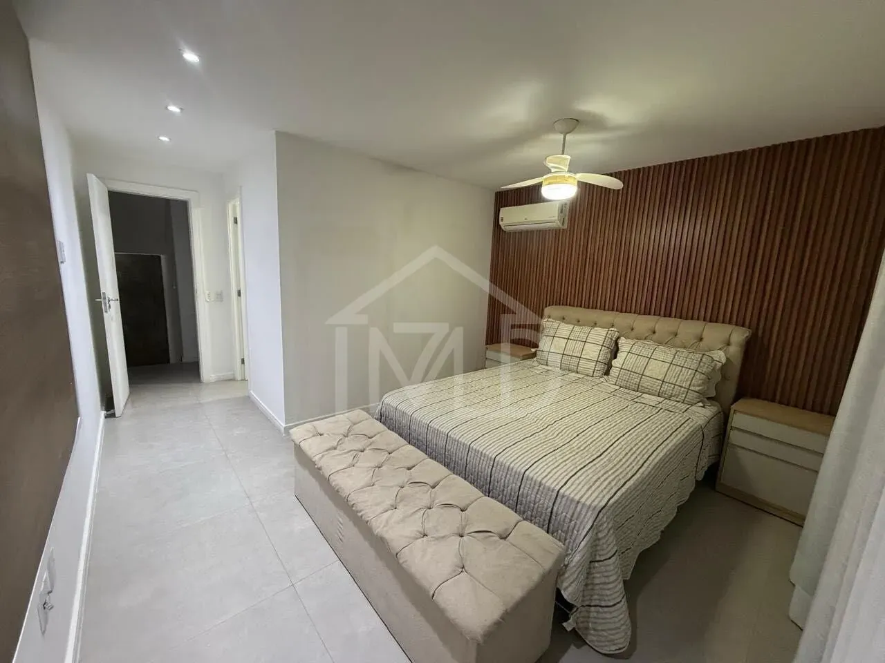 Unfurnished house with 4 bedrooms and 5 baths — photo 24