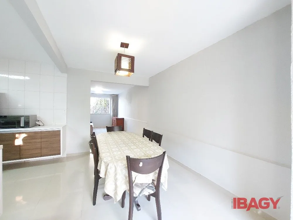 3-bedroom house with a washing machine in Florianópolis — photo 11