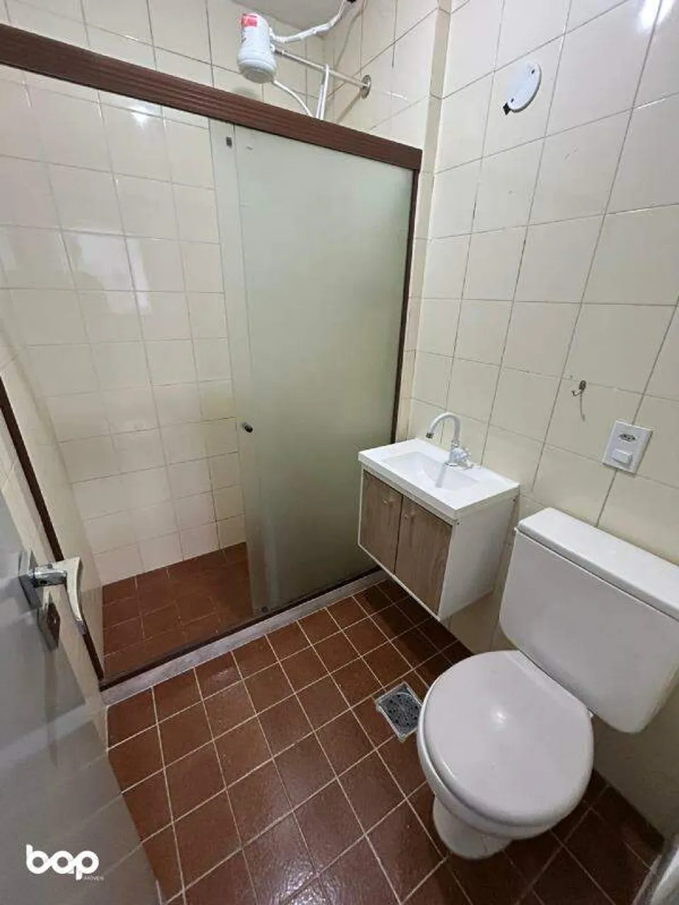 Apartment with a fitted kitchen and a balcony — photo 18
