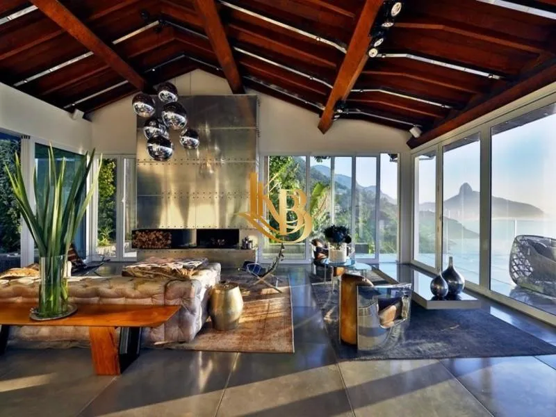 Unfurnished house with 5 bedrooms and 5 bathrooms — photo 13