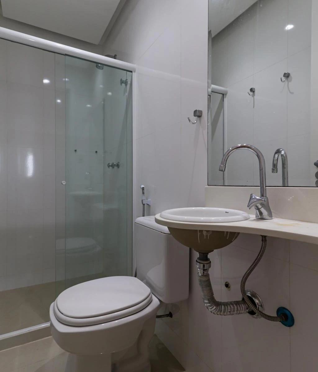 Rental apartment with 3 bedrooms and 1 en-suite bath — photo 21