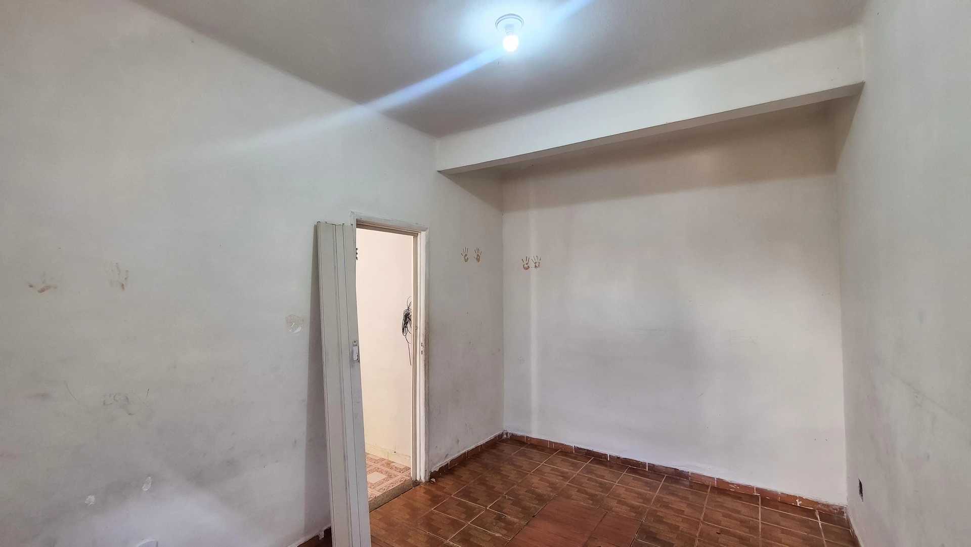 Невмебльована квартира з 2 спальнями та компактною кухнею — photo 43