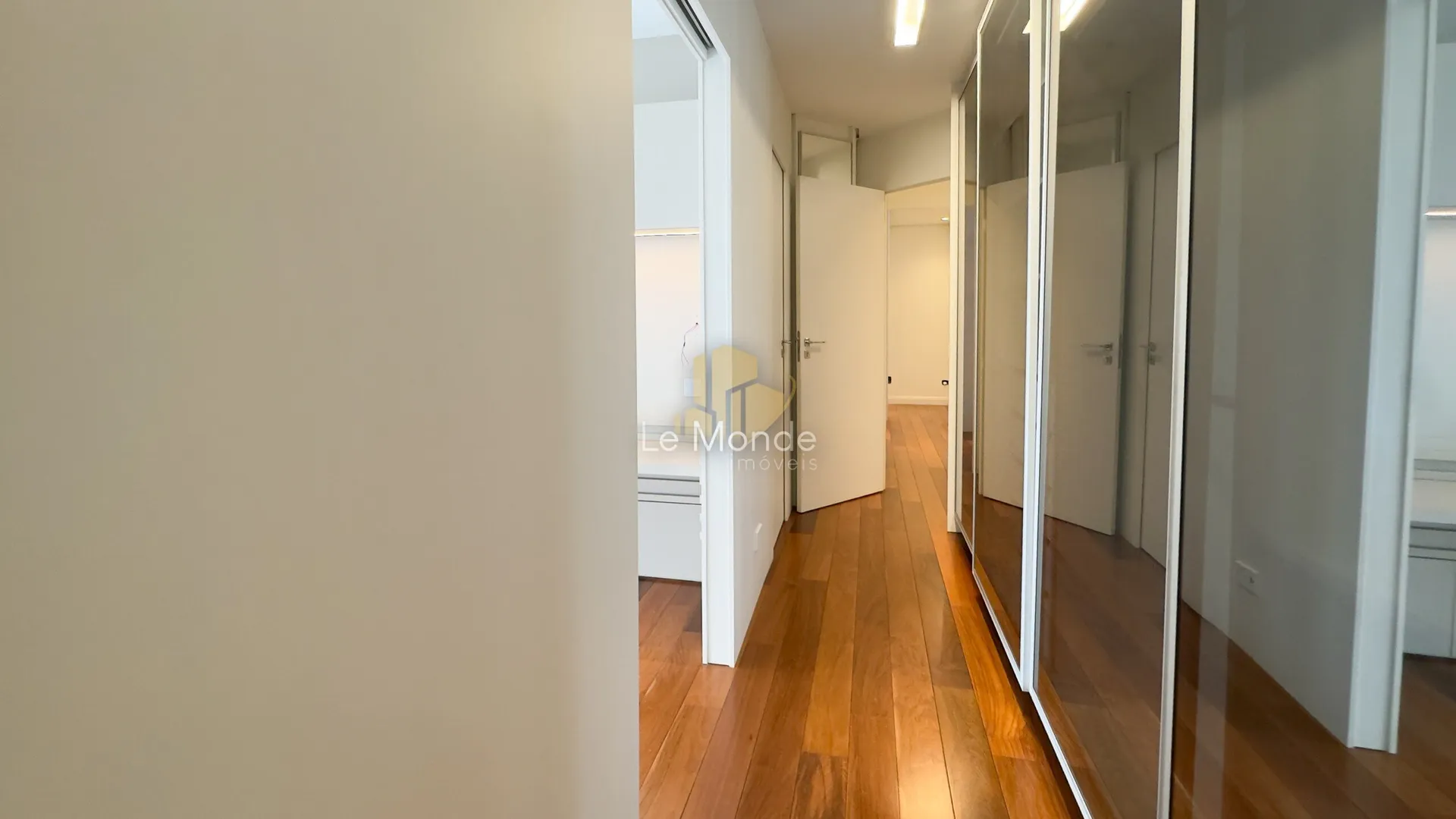 Duplex apartment with 3 bedrooms and 156 m² — photo 54