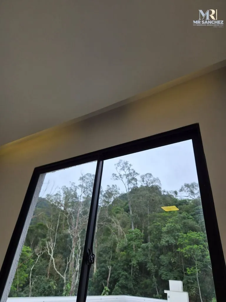 2-bedroom apartment with a mountain view in Rio de Janeiro — photo 17