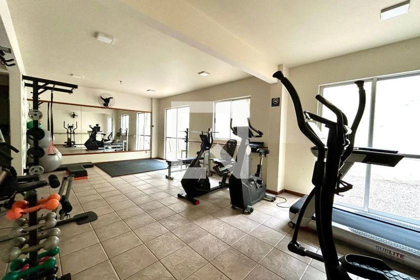 3-bedroom apartment in a building with a gym — photo 18