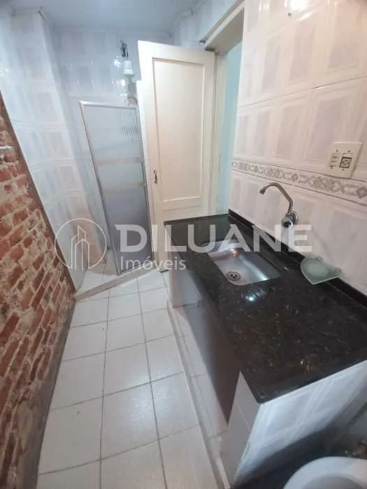 Unfurnished 1-bedroom apartment with 1 bathroom and parking — photo 8
