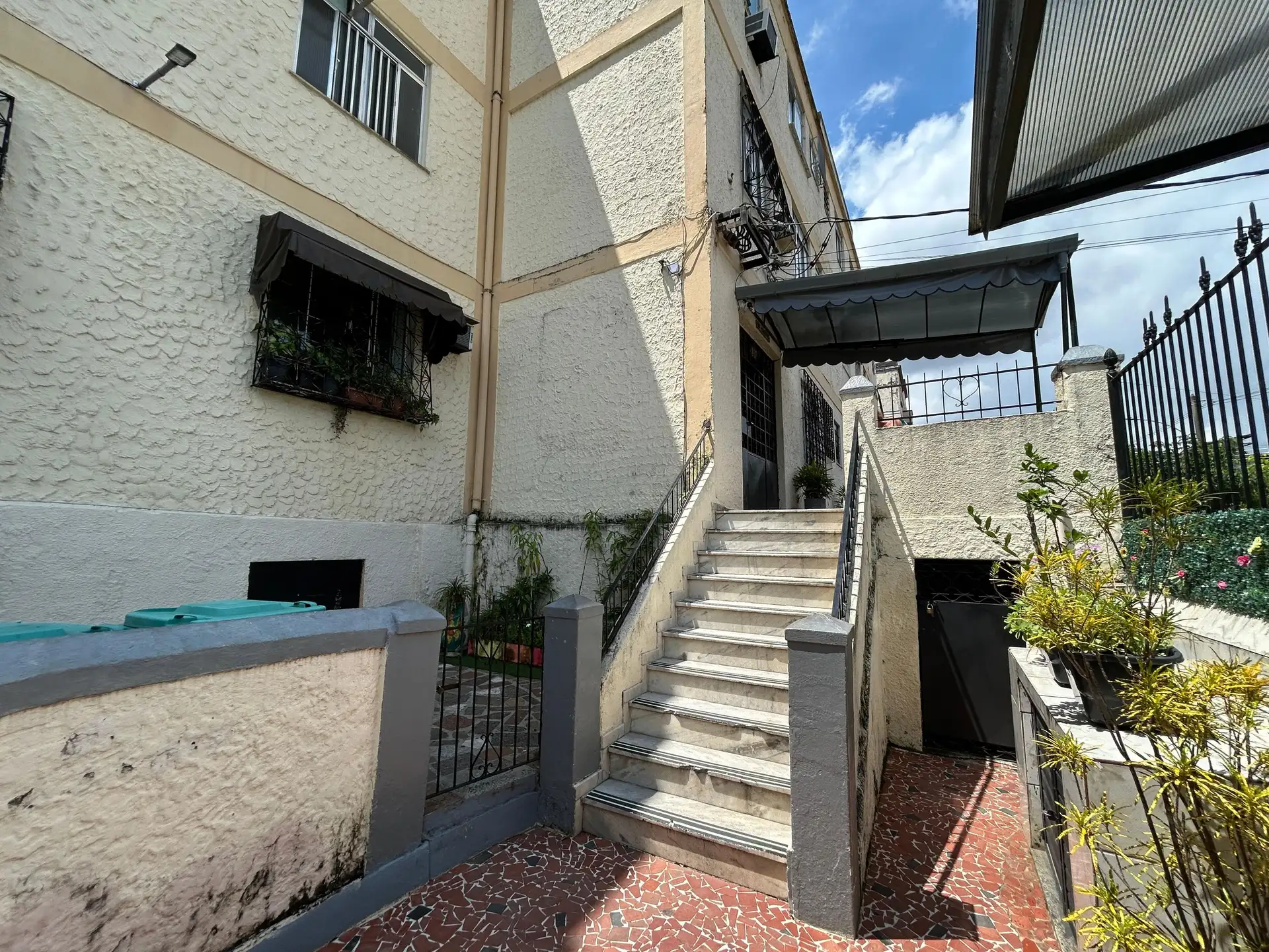 Apartamento sin amueblar con 1 dormitorio y suelo cerámico — photo 26