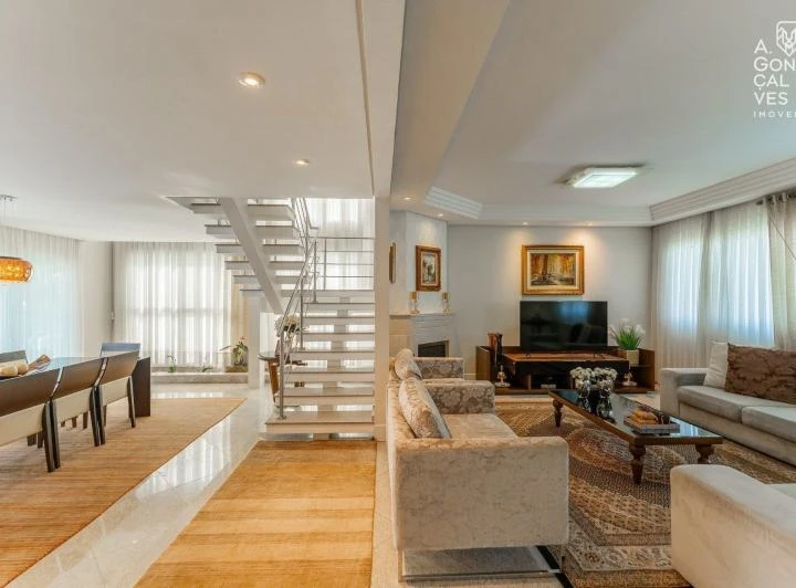 House with 3 suites and 6 parking spots, 580 m² — photo 8