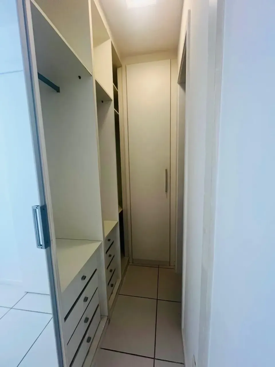 2-bedroom apartment with 2 bathrooms and a balcony — photo 10