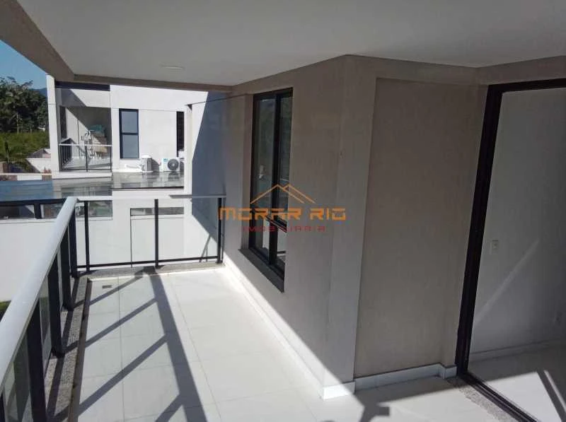 House, 367 m², with floor-to-ceiling windows — photo 12
