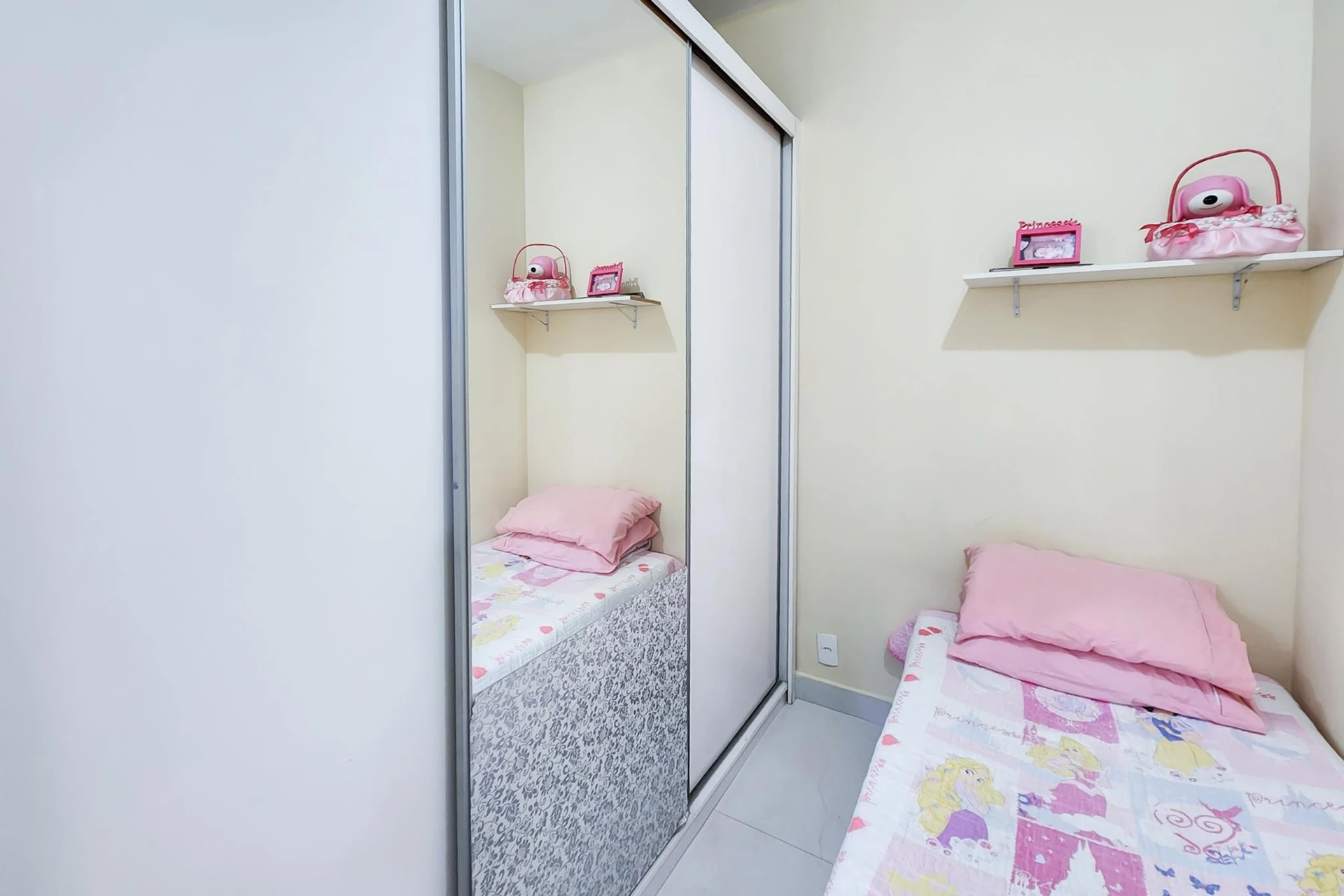 Furnished apartment, 85 m², with a home office — photo 31