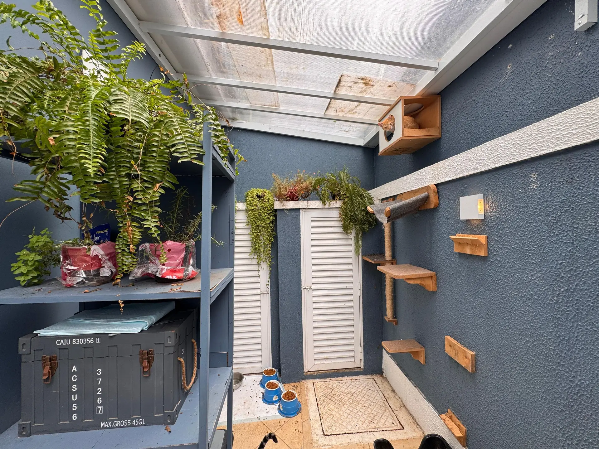 Furnished house, 550 m², with a bathtub — photo 89