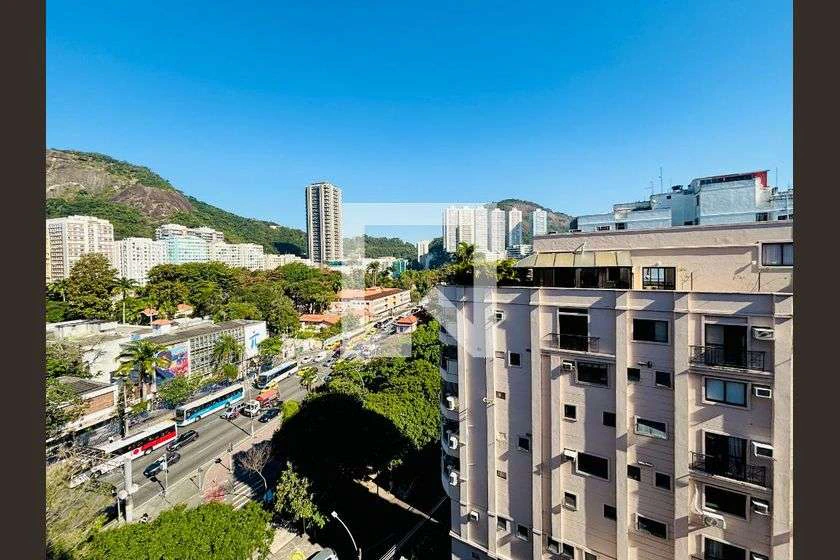 Furnished 2-bedroom apartment with 70 m² and 2 baths