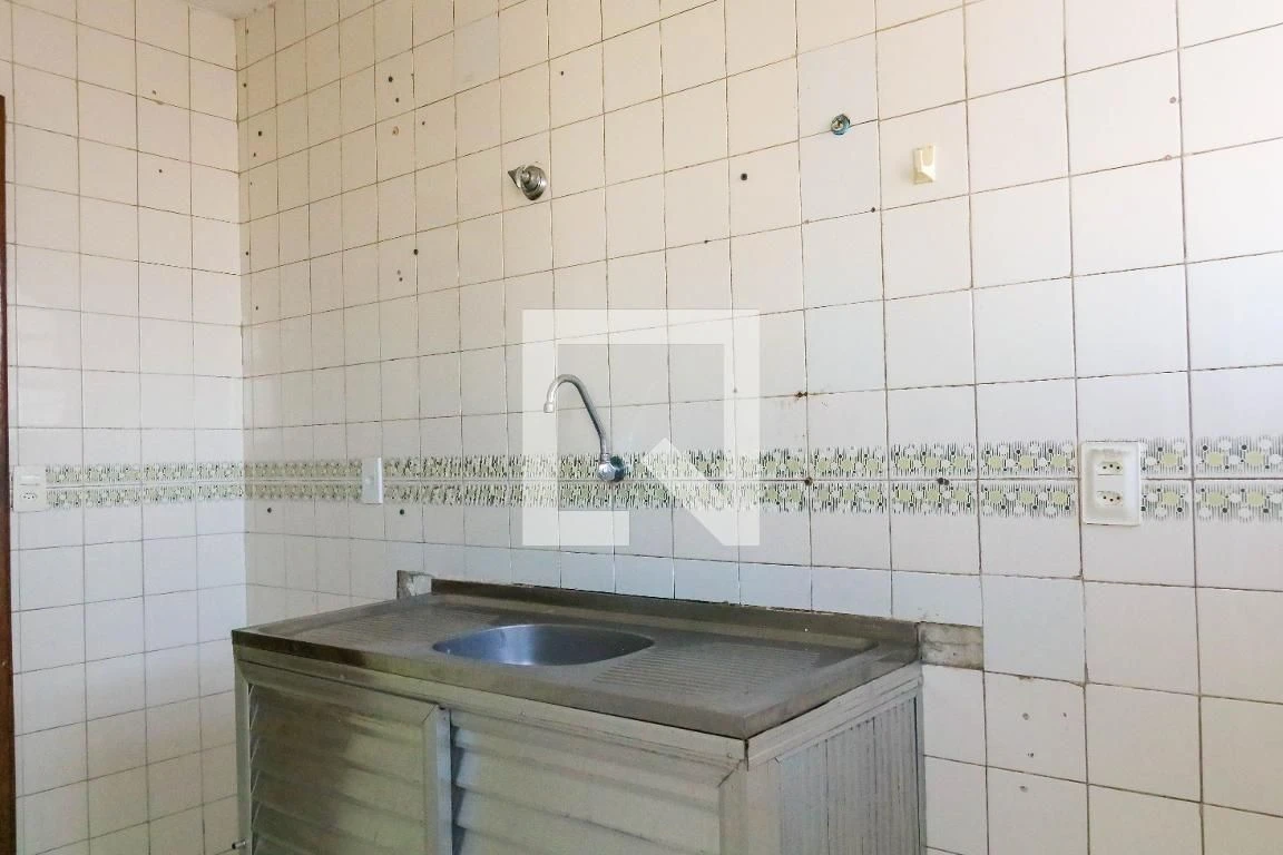 Apartment with 3 bedrooms, balcony and 1 parking spot — photo 19