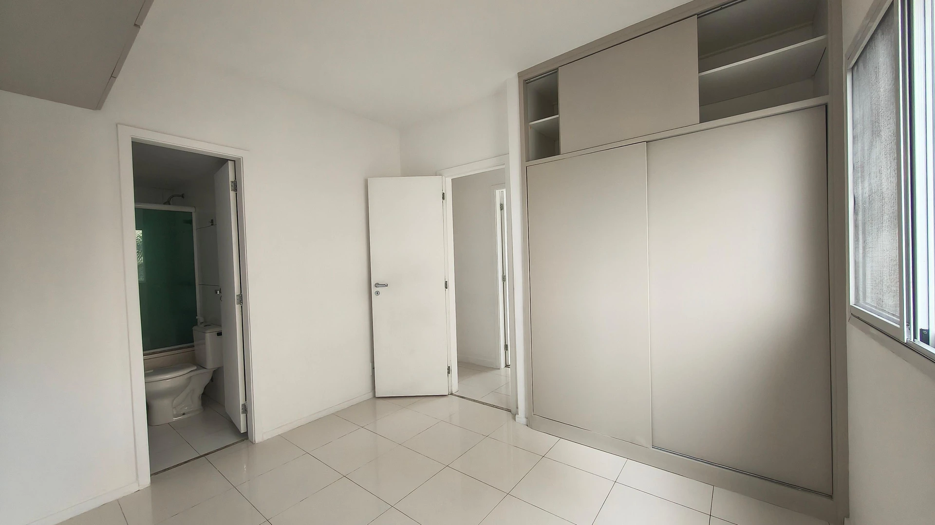 Apartment, 87 m², with a jacuzzi — photo 23
