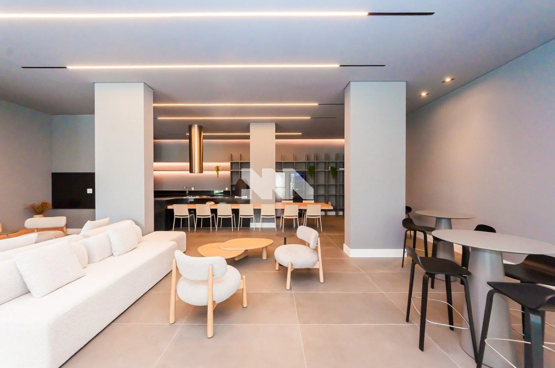Apartment on the 5th floor with floor-to-ceiling windows — photo 32
