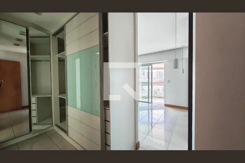 Apartment with 3 en-suite bedrooms and 5 bathrooms, 177 m² — photo 16