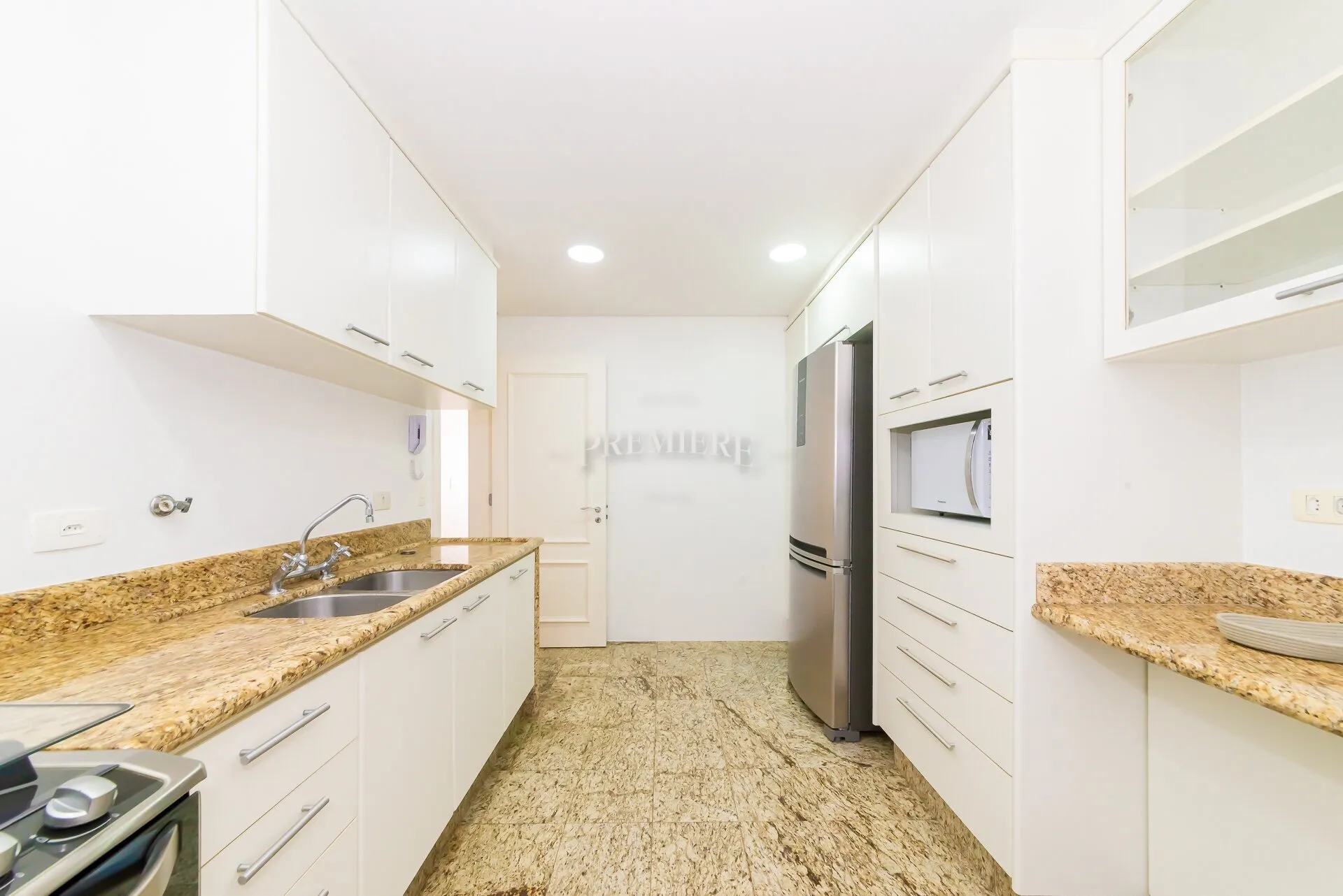 Квартира 152 м² з панорамними вікнами та заскленим балконом — photo 18