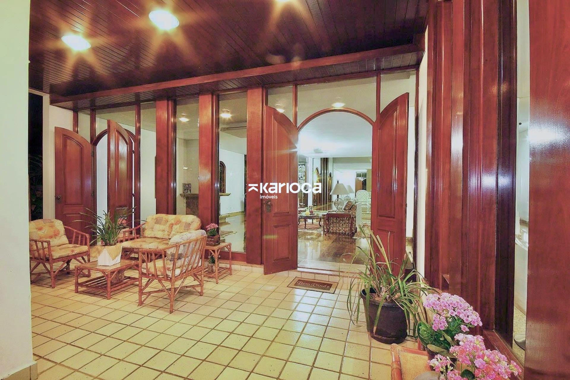 6-bedroom apartment with private garden and 8 parking spaces — photo 18