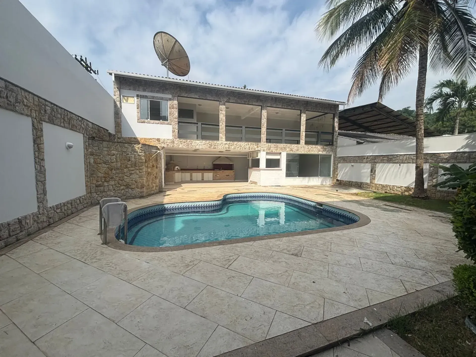 Apartment with 4 bedrooms, balcony and 500 m² — photo 12